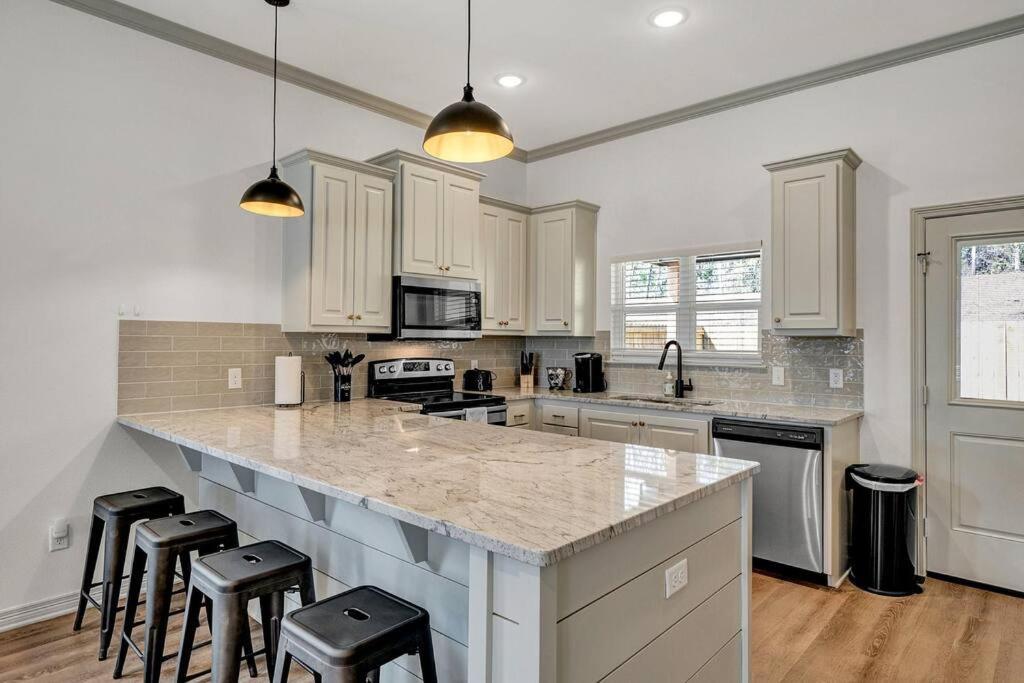 Villa Alamo Luxury Living Up To 11 Tyler Esterno foto