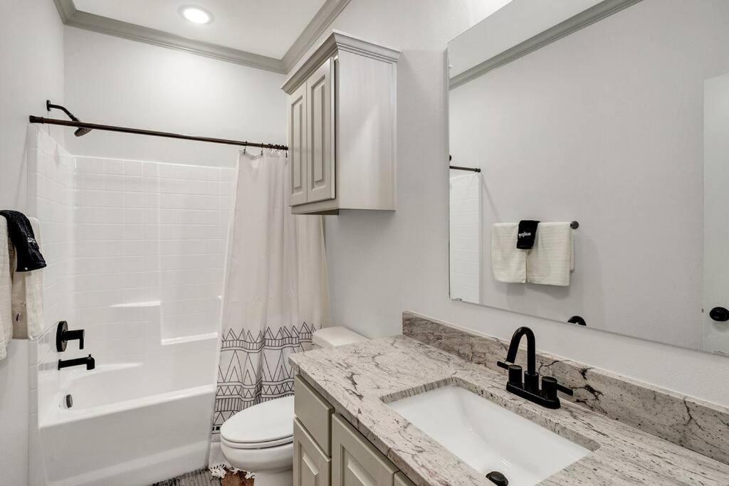 Villa Alamo Luxury Living Up To 11 Tyler Esterno foto